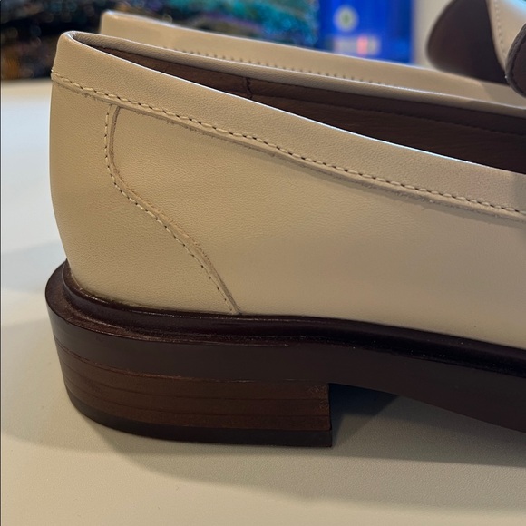 Madewell - 9.5, Beige, Cream Loafers with Brown Soles - Picture 6 of 8